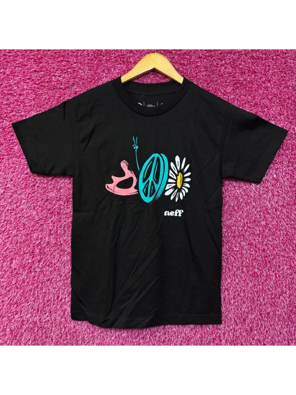 Neff Peace Sign Graphic Design T-Shirt Small